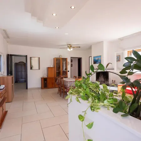 Antonella N1 E N2 Apartment Rivabella